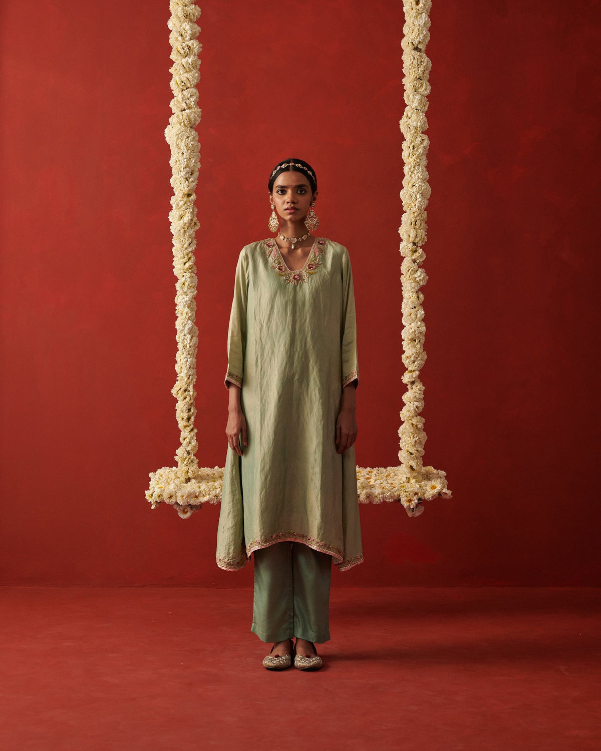 Sage & Mint Green: The Quiet-Luxury Greens for Summer
