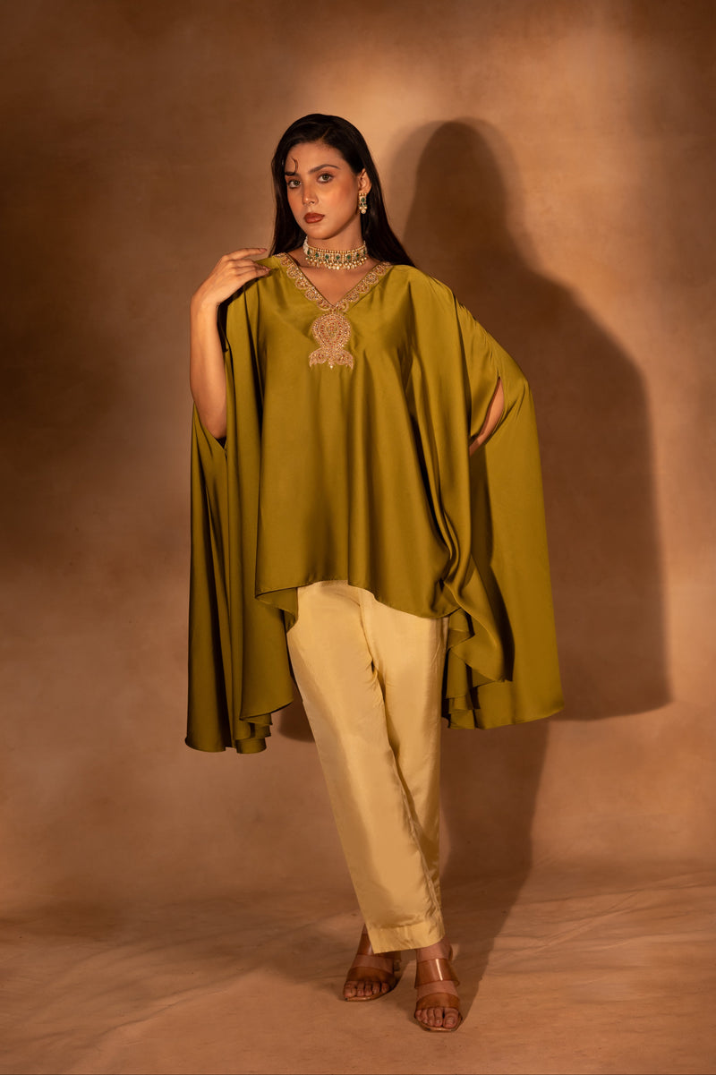 ZARNOON CAPE SET