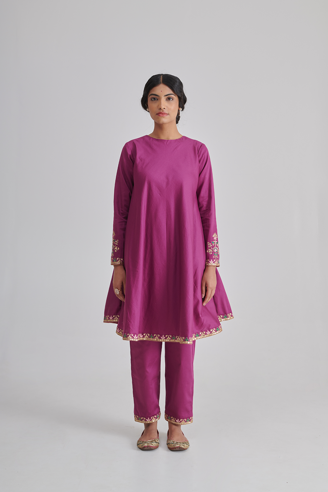 Petite Women's Indian Outfit Styling Guide: Look Taller, Feel Elegant