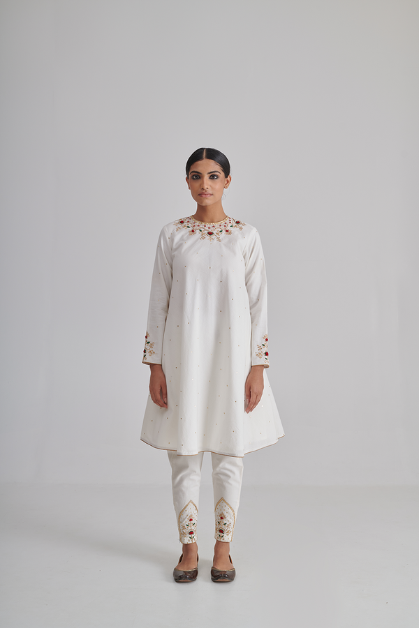 Luxe Minimalism in Indian Fashion: Why Tone-on-Tone Embroidery Is Defining 2026