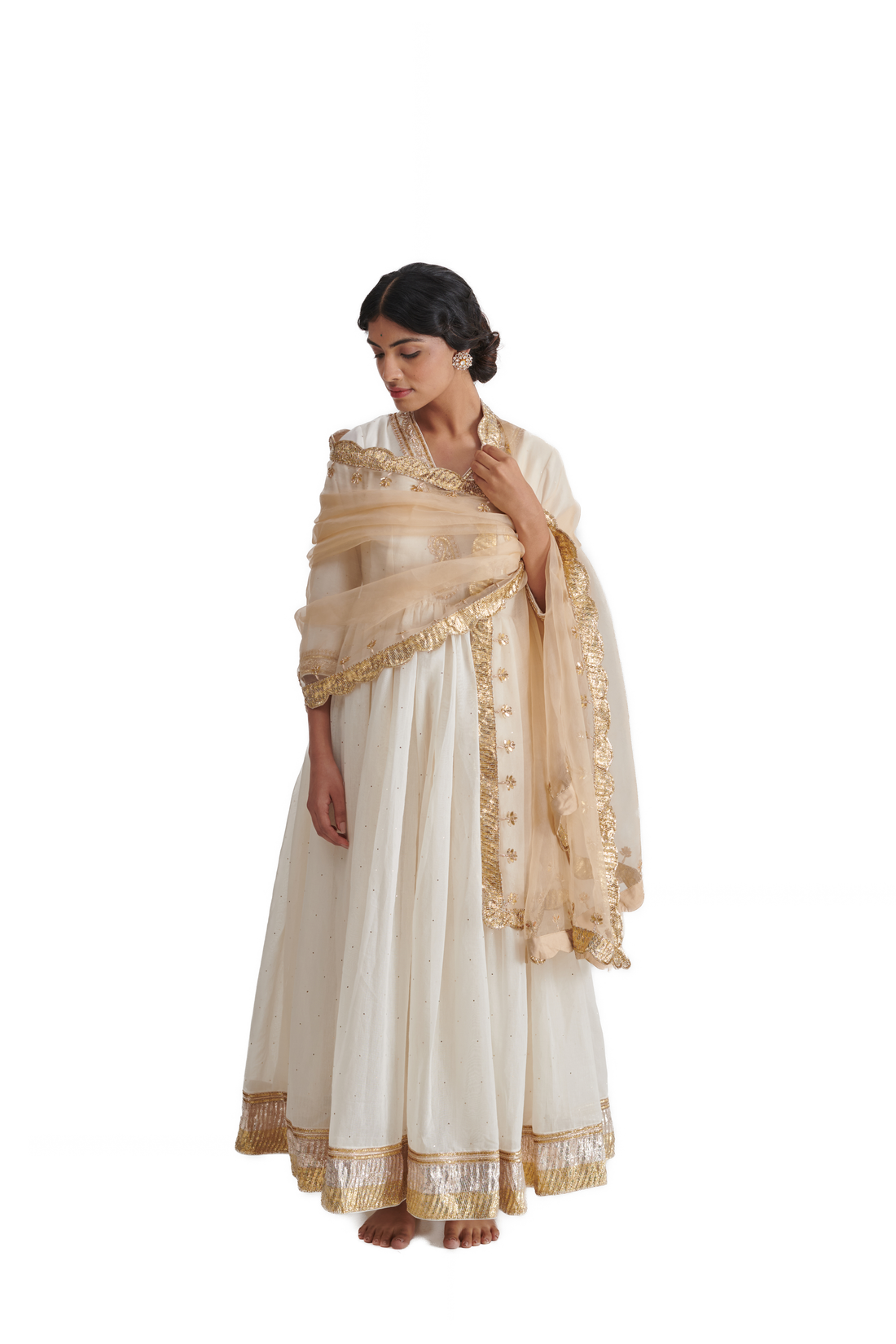 Beautiful Handcrafted Indian Outfits Under Rs 25,000