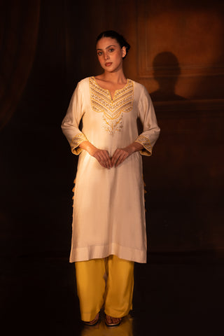 GAURIKA KURTA SET