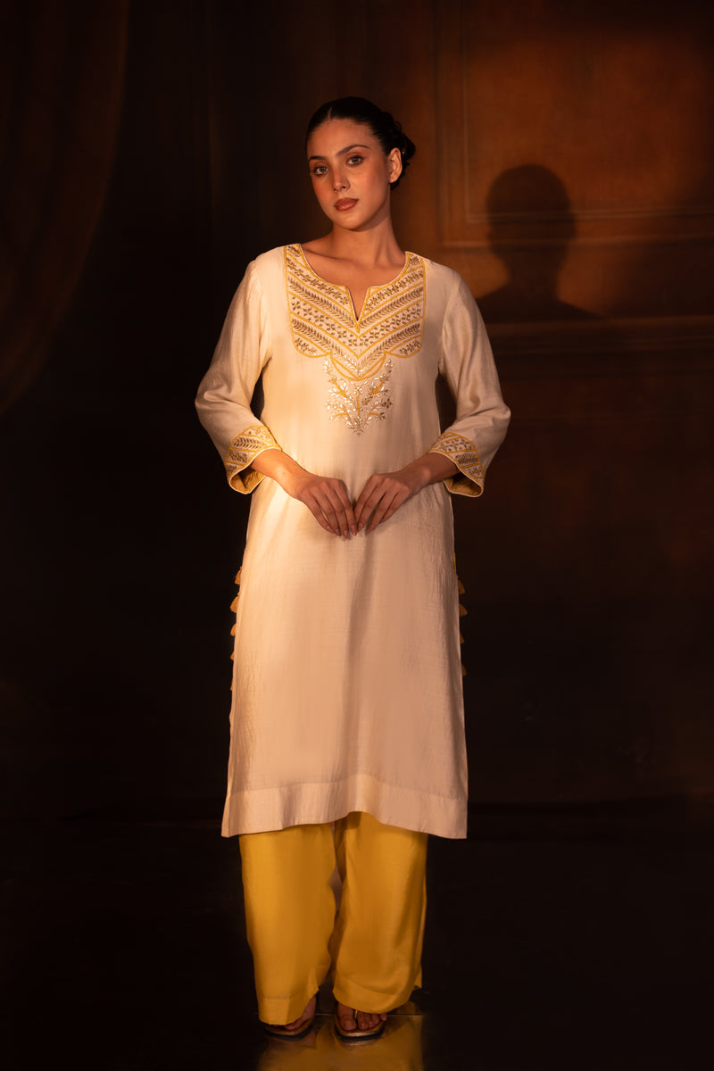 GAURIKA KURTA SET