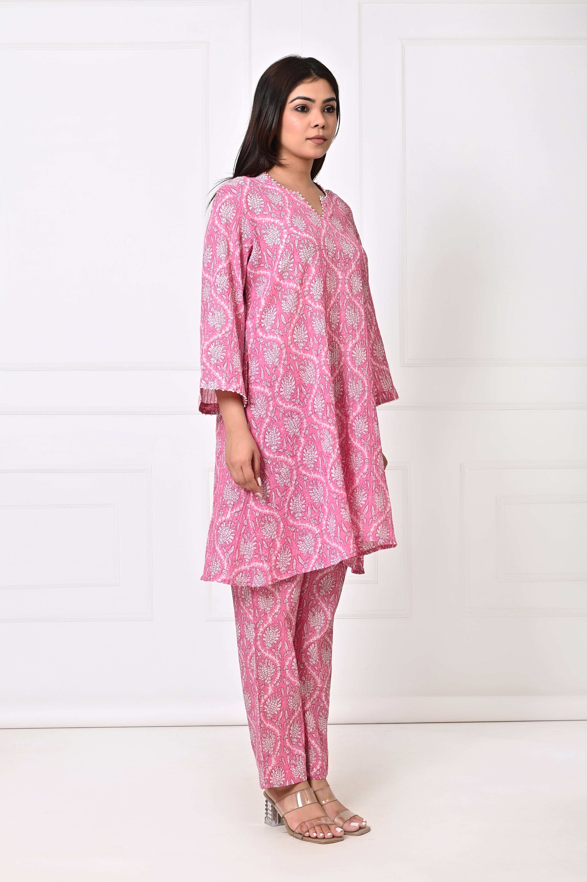 GULAABI KURTA SET