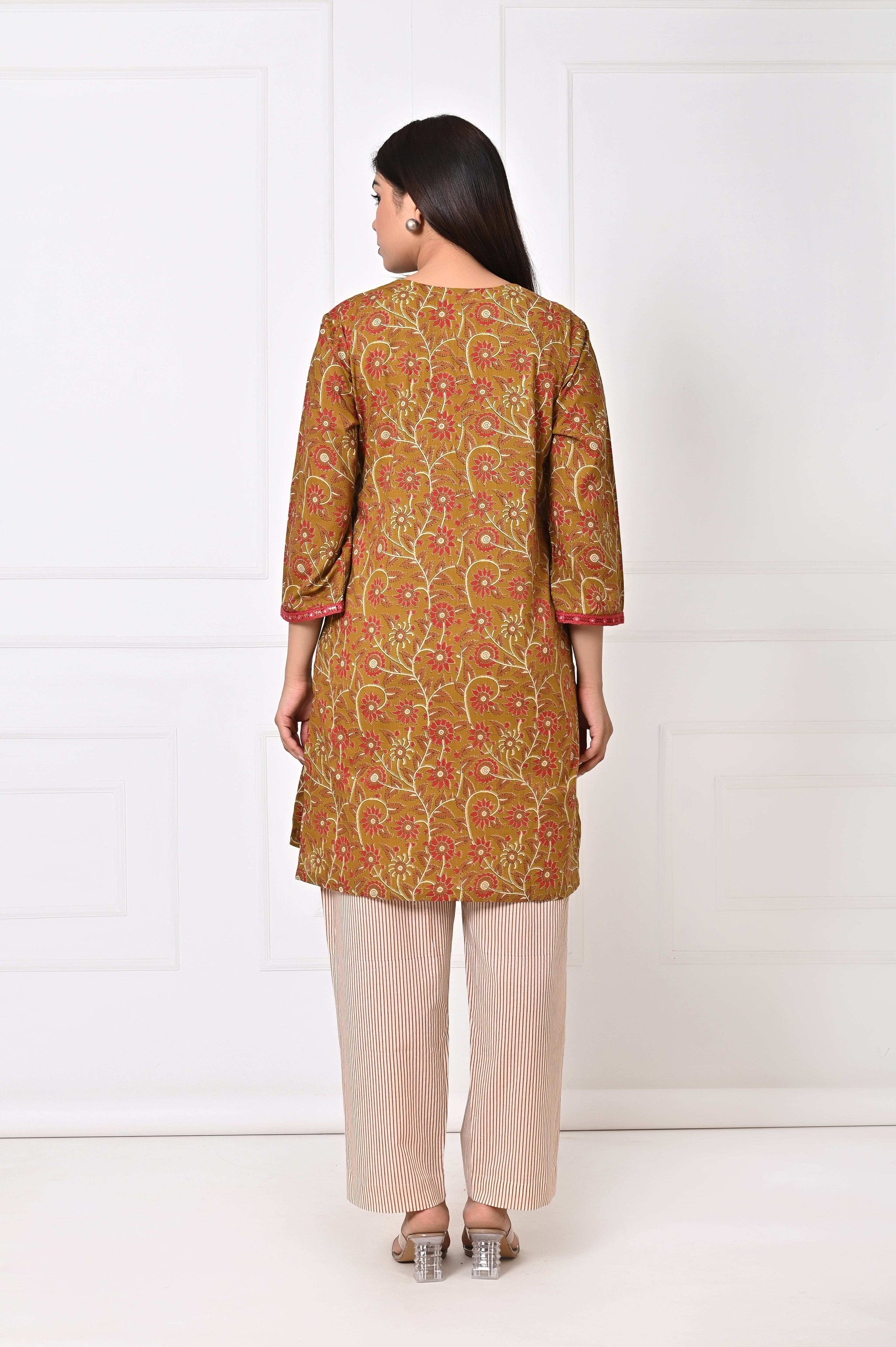 TARUJA KURTA SET