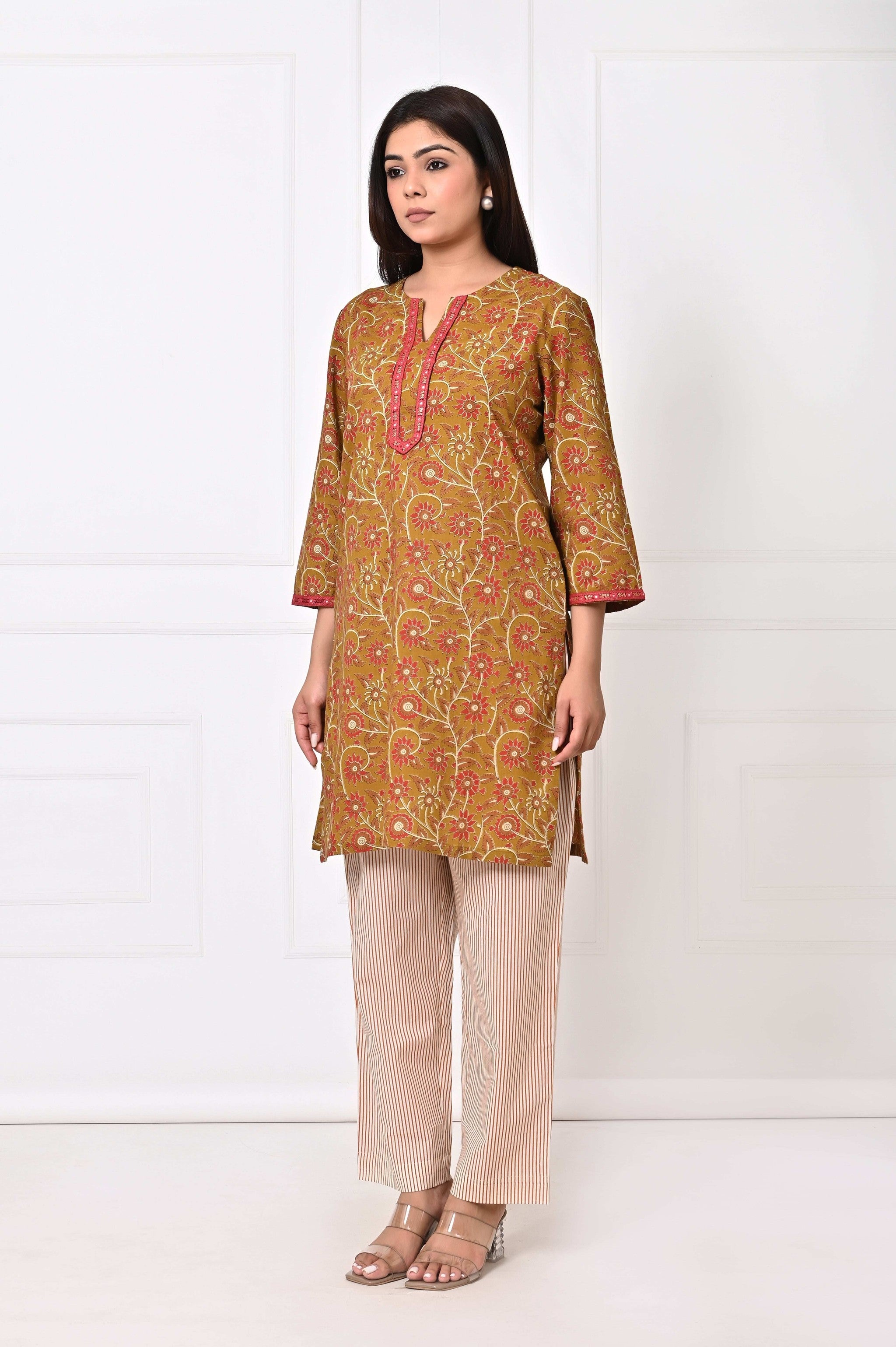 TARUJA KURTA SET