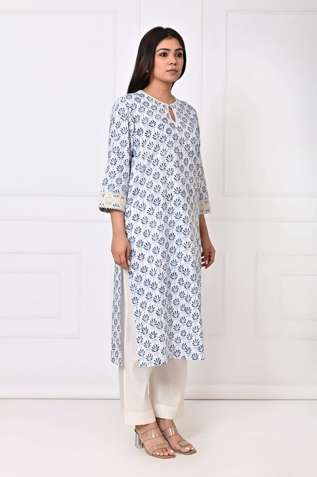 NEELAYA KURTA SET