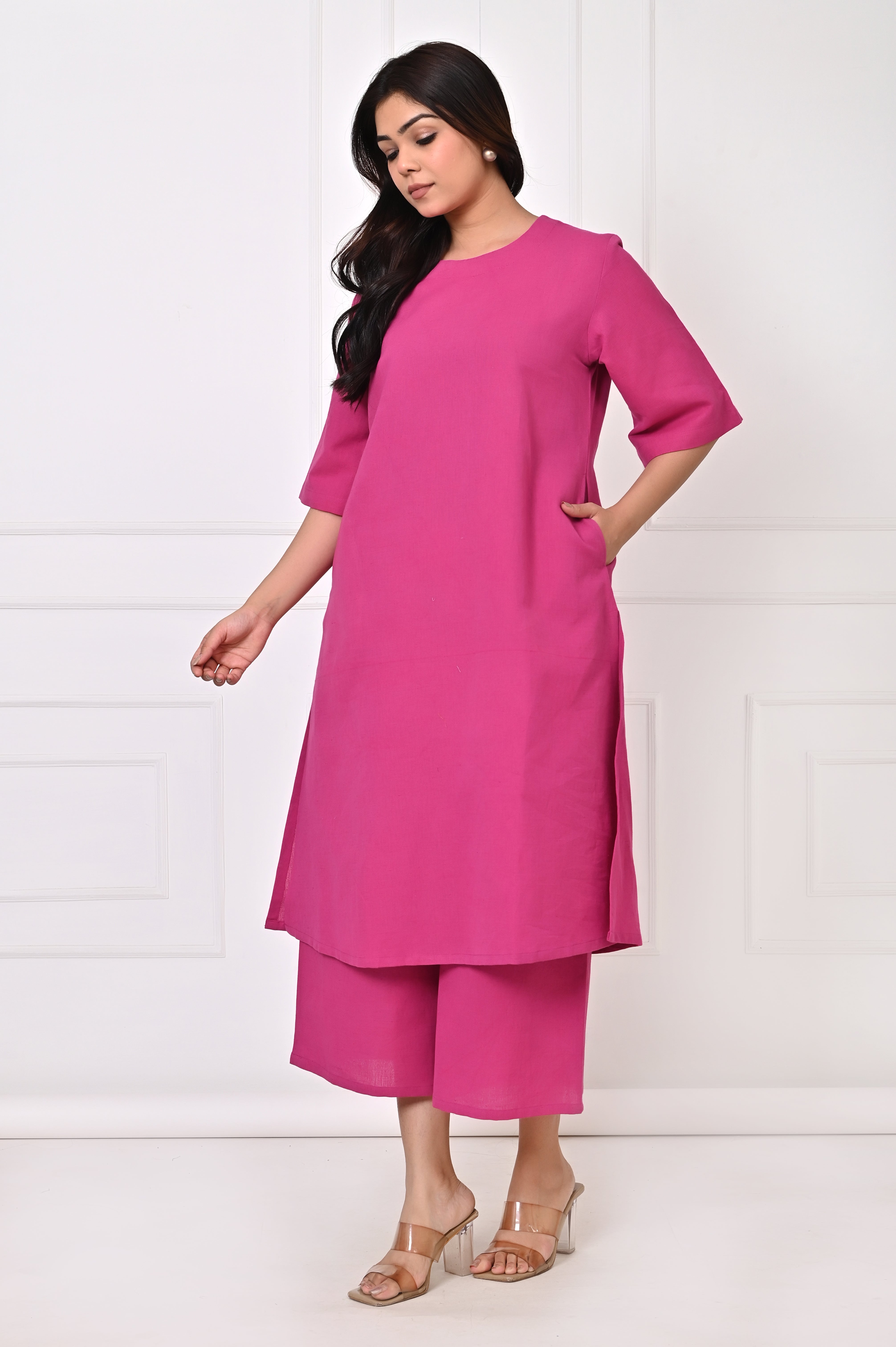 GULNAAR KURTA SET