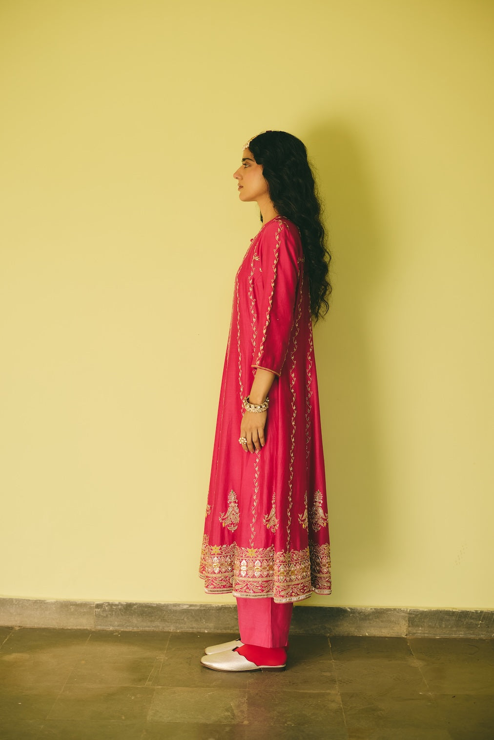 FEROZAAN & GULRAAZ fuchsia chanderi anarkali with vine motifs by Rashika Mittal - close-up detail