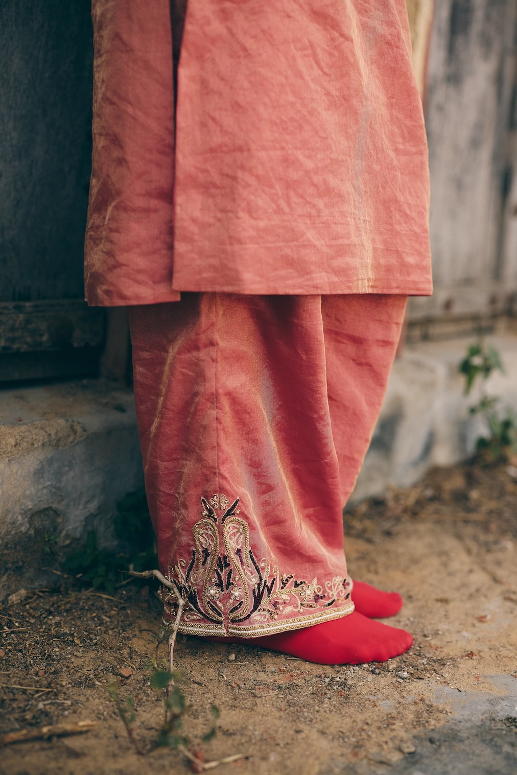 ARUNA & KAVYA coral tissue kurta set with botanical motifs by Rashika Mittal - fabric detail