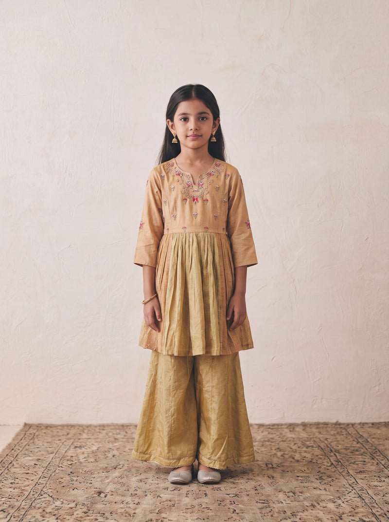 ANANYA & TAVISHI — KIDS