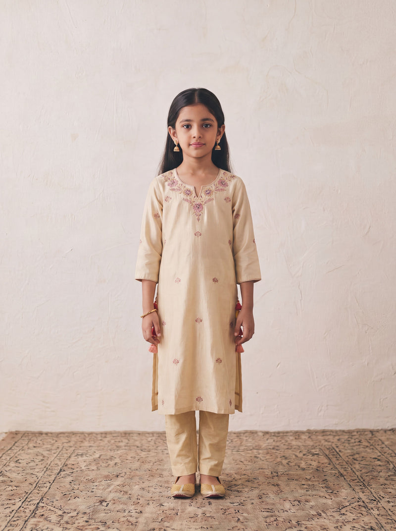 VANYA & BANI — KIDS